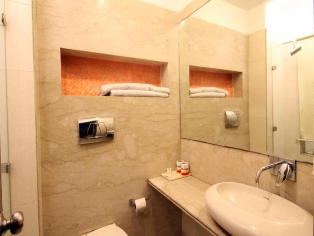 Hotel Livasa Inn Near Blk Hospital Delhi  Buitenkant foto
